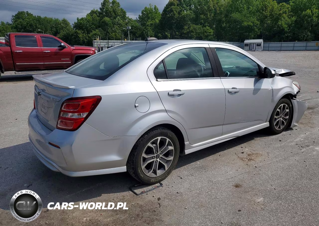 2018 Chevrolet Sonic Lt VIN:1G1JD5SH5J4119464 - 3