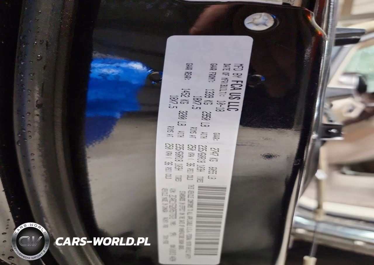 2019 Chrysler Pacifica Touring Plus VIN:2C4RC1FG2KR577372 - 14