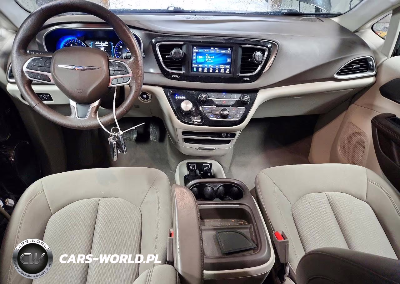 2019 Chrysler Pacifica Touring Plus VIN:2C4RC1FG2KR577372 - 8