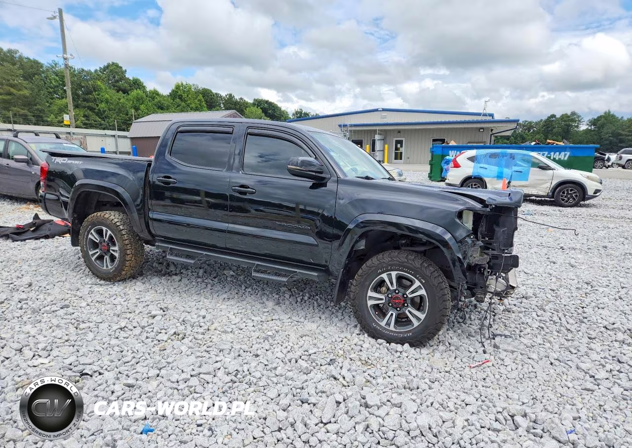 2018 Toyota Tacoma Trd Sport VIN:5TFAZ5CN6JX057987 - 4
