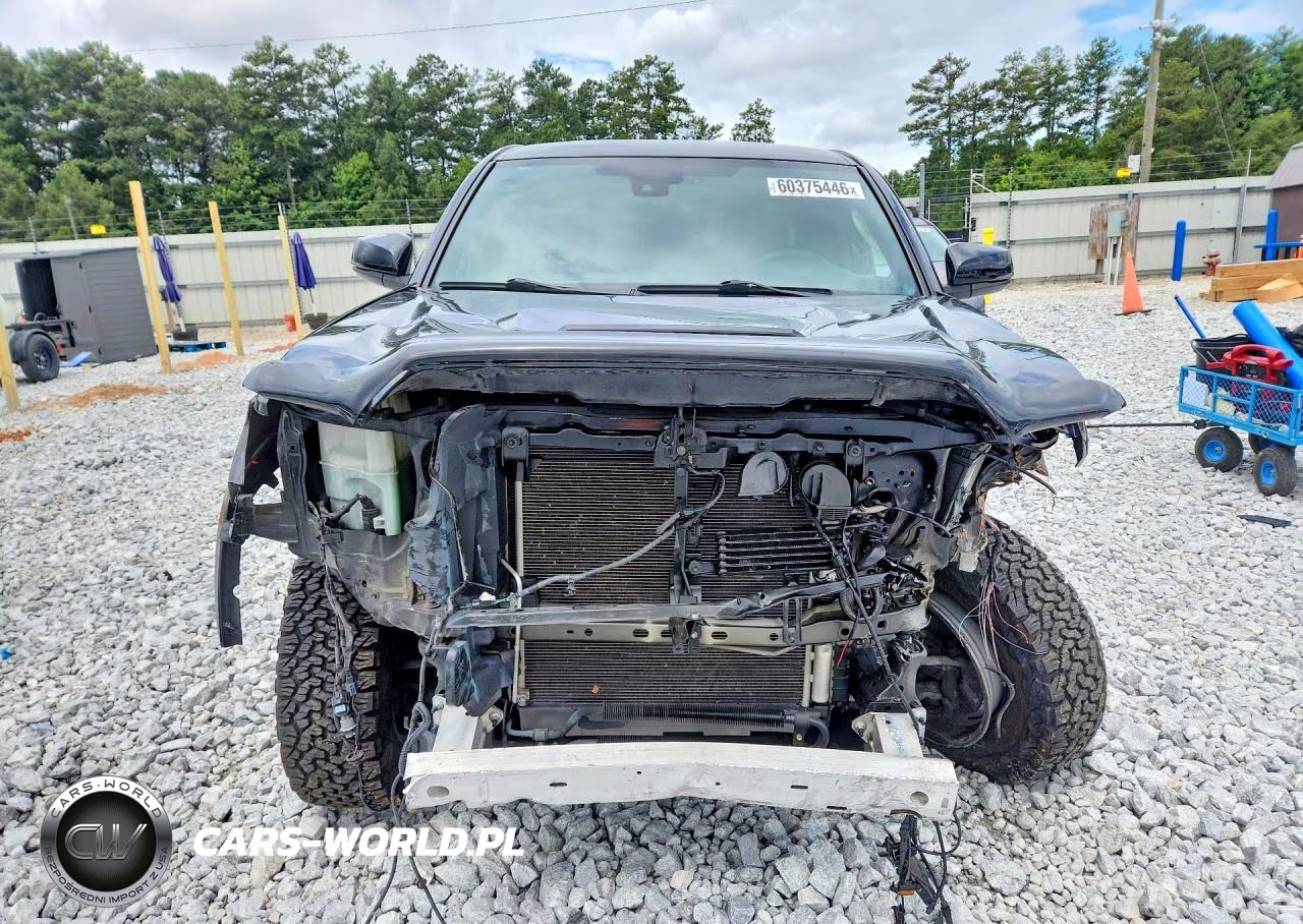 2018 Toyota Tacoma Trd Sport VIN:5TFAZ5CN6JX057987 - 5