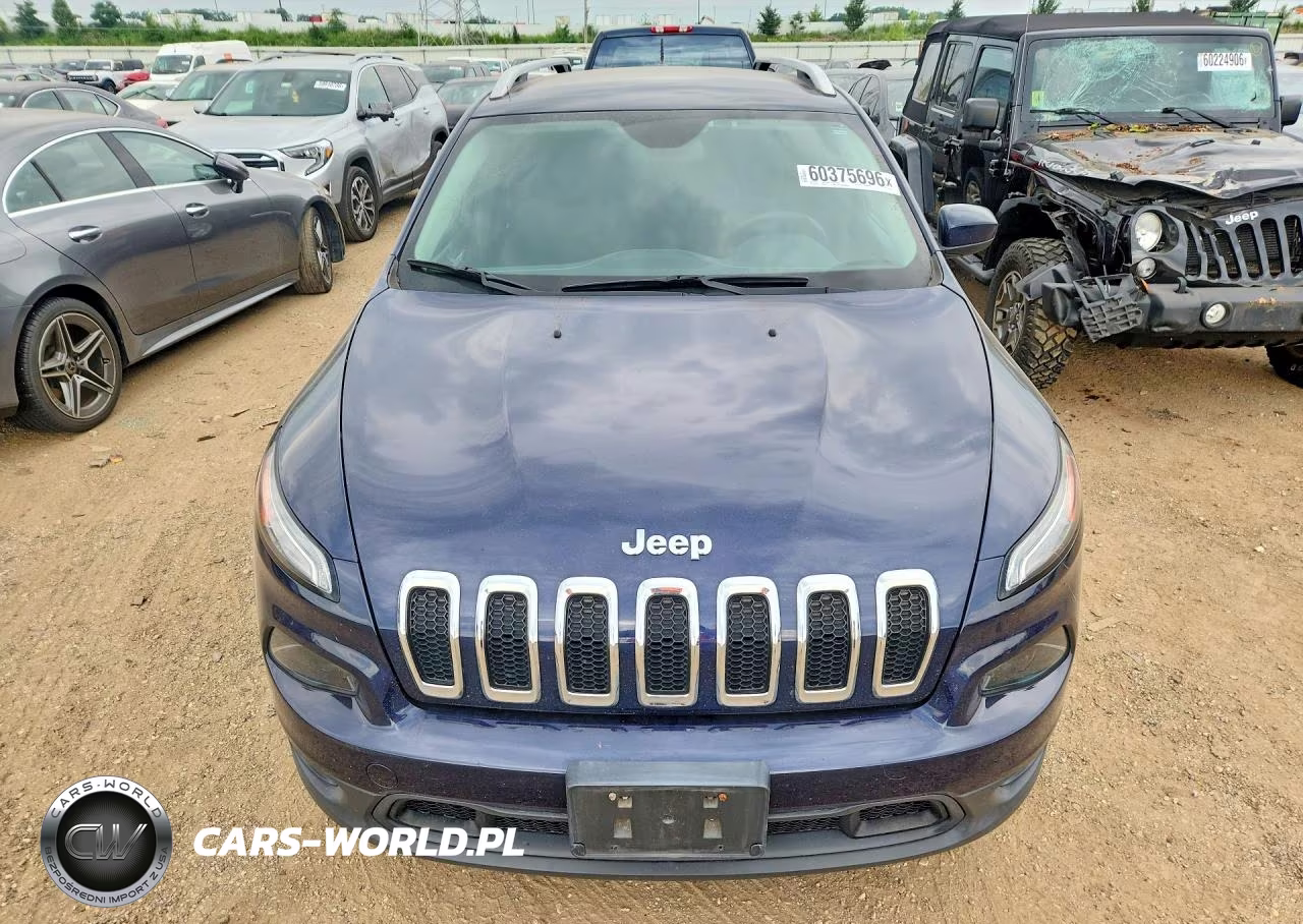2015 Jeep Cherokee Latitude VIN:1C4PJMCB2FW626266 - 5