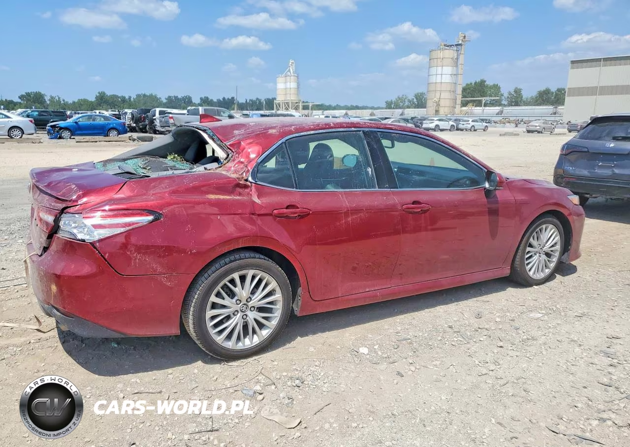 2019 Toyota Camry Xle VIN:4T1B11HK1KU708329 - 3