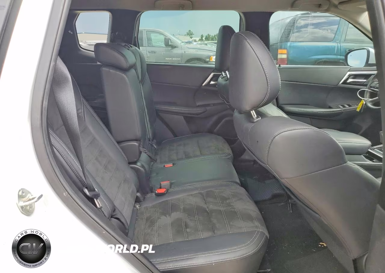 2023 Mitsubishi Outlander Se-Se Black Edition-Se Technology-Se Special Edition VIN:JA4J3UA84PZ024101 - 11