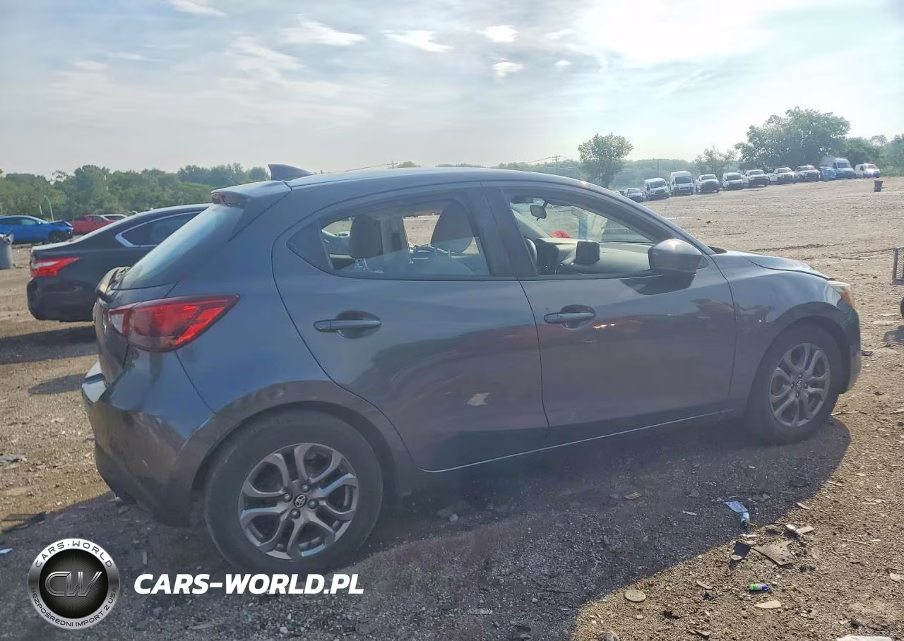 2020 Toyota Yaris Hatchback Le VIN:3MYDLBJV6LY709932 - 3