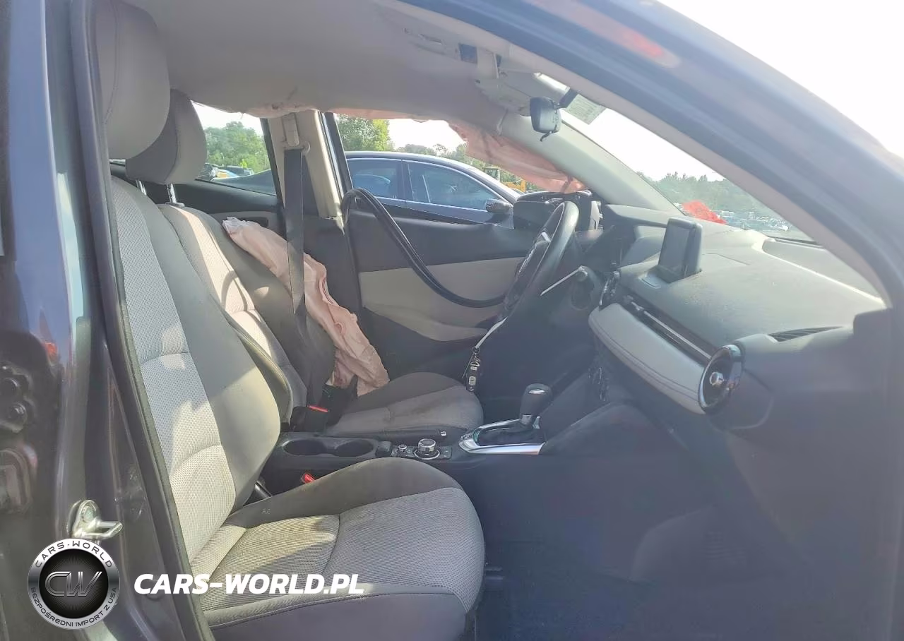 2020 Toyota Yaris Hatchback Le VIN:3MYDLBJV6LY709932 - 7