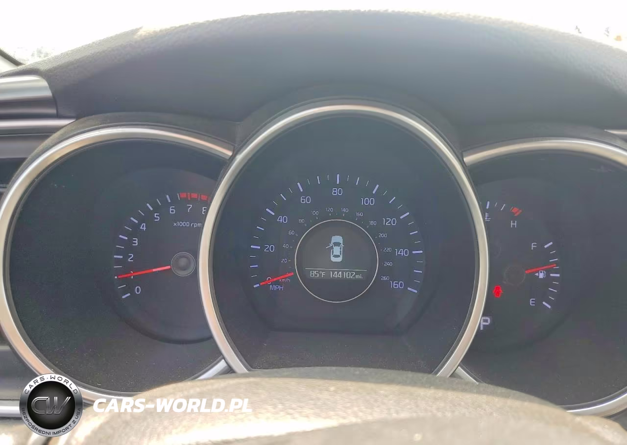 2015 Kia Optima Lx VIN:5XXGM4A76FG373587 - 9