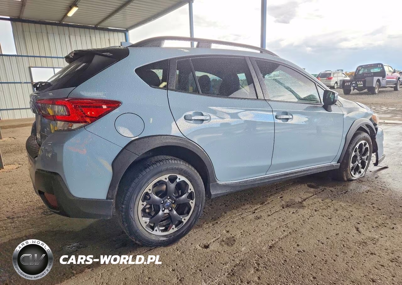 2022 Subaru Crosstrek Premium VIN:JF2GTAPC0N8240624 - 3