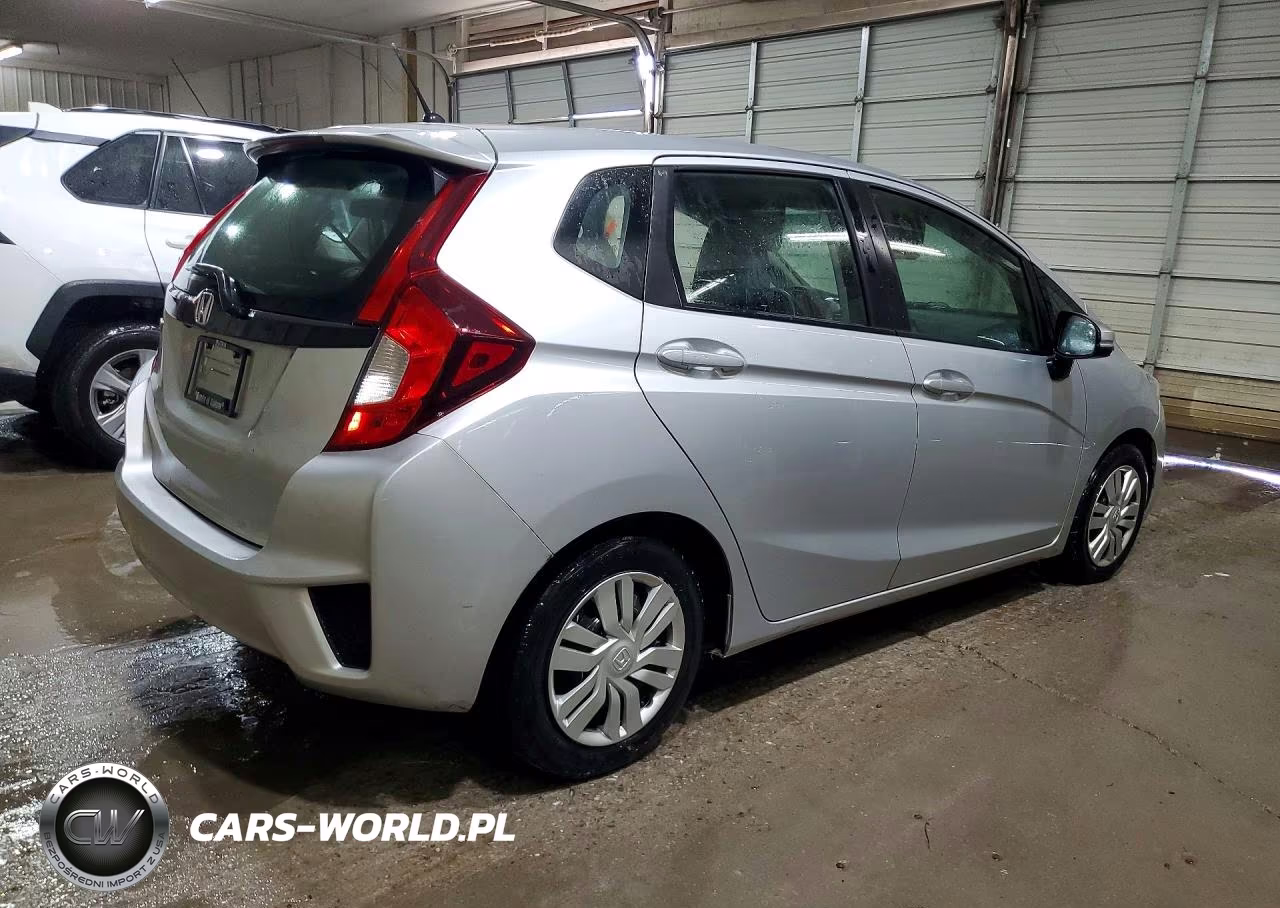 2015 Honda Fit Lx VIN:3HGGK5H5XFM714814 - 3