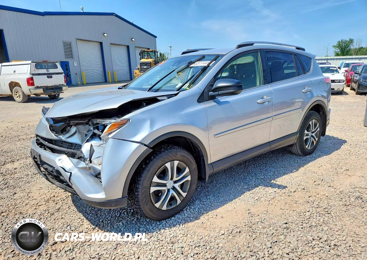2018 Toyota Rav4 Le – zdjęcie 1 z 13