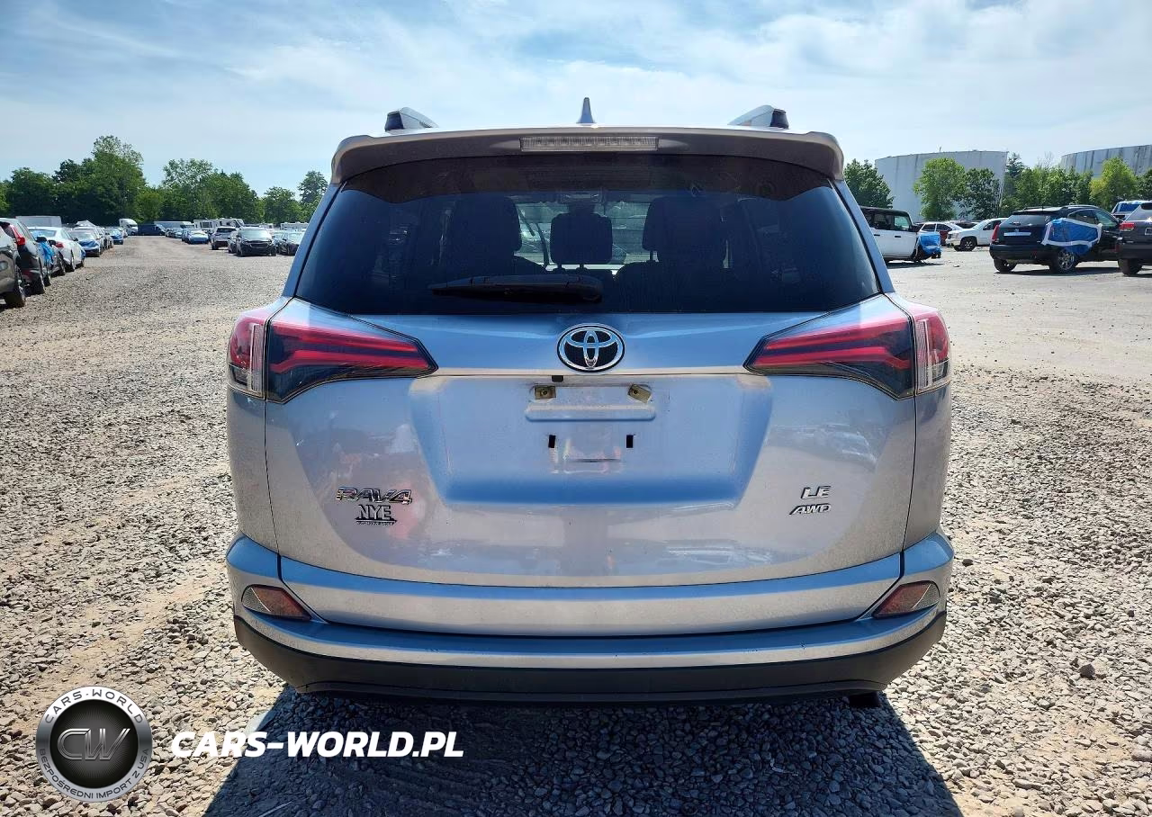 2018 Toyota Rav4 Le VIN:JTMBFREV7JJ252100 - 6