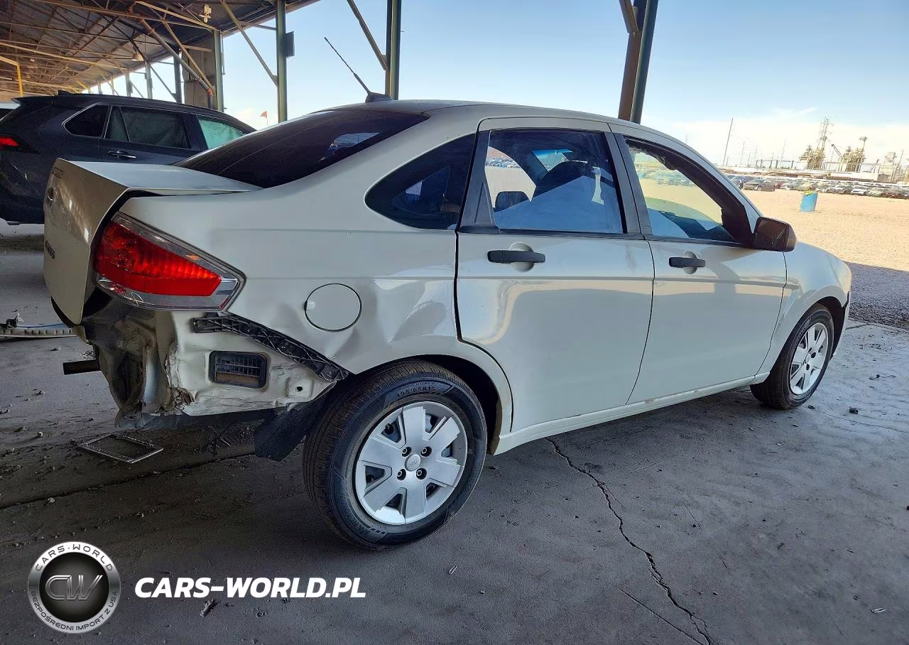2011 Ford Focus S VIN:1FAHP3EN5BW181137 - 3