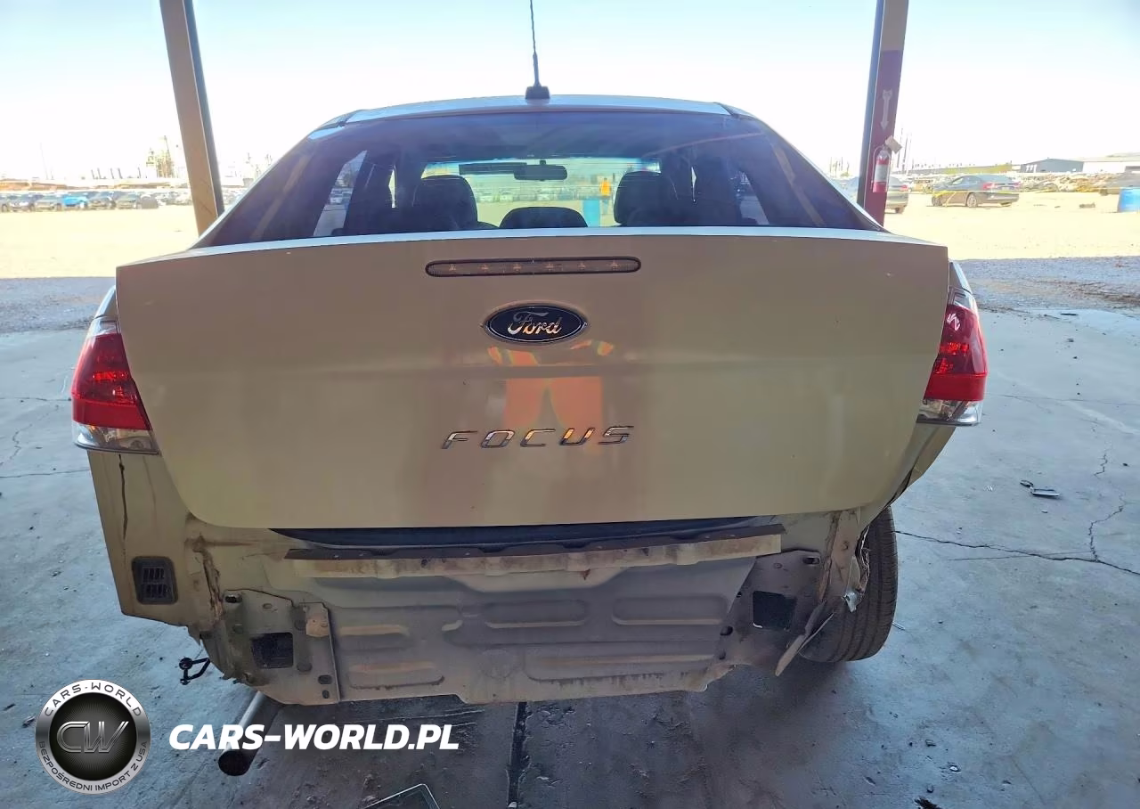 2011 Ford Focus S VIN:1FAHP3EN5BW181137 - 6