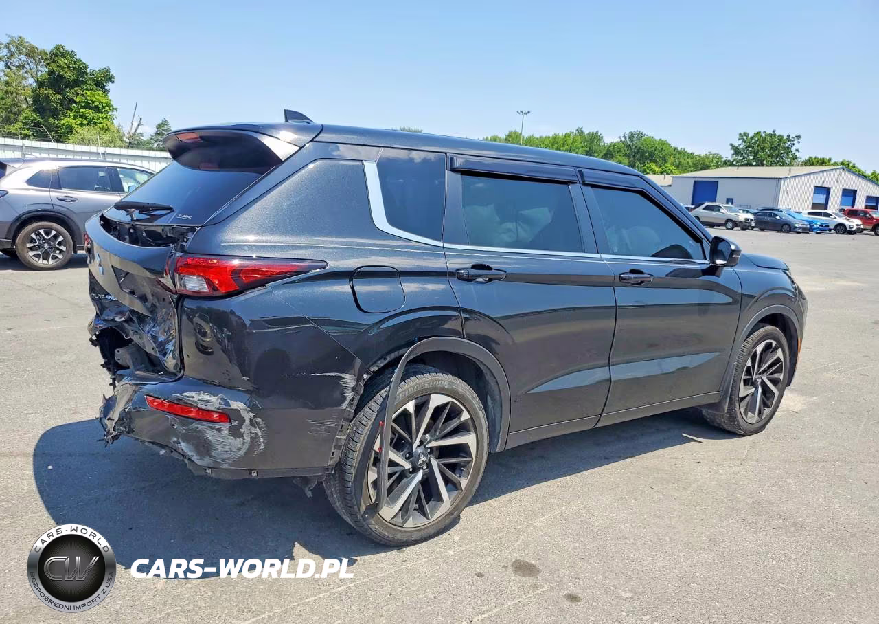 2023 Mitsubishi Outlander Se VIN:JA4J4UA8XPZ052692 - 3