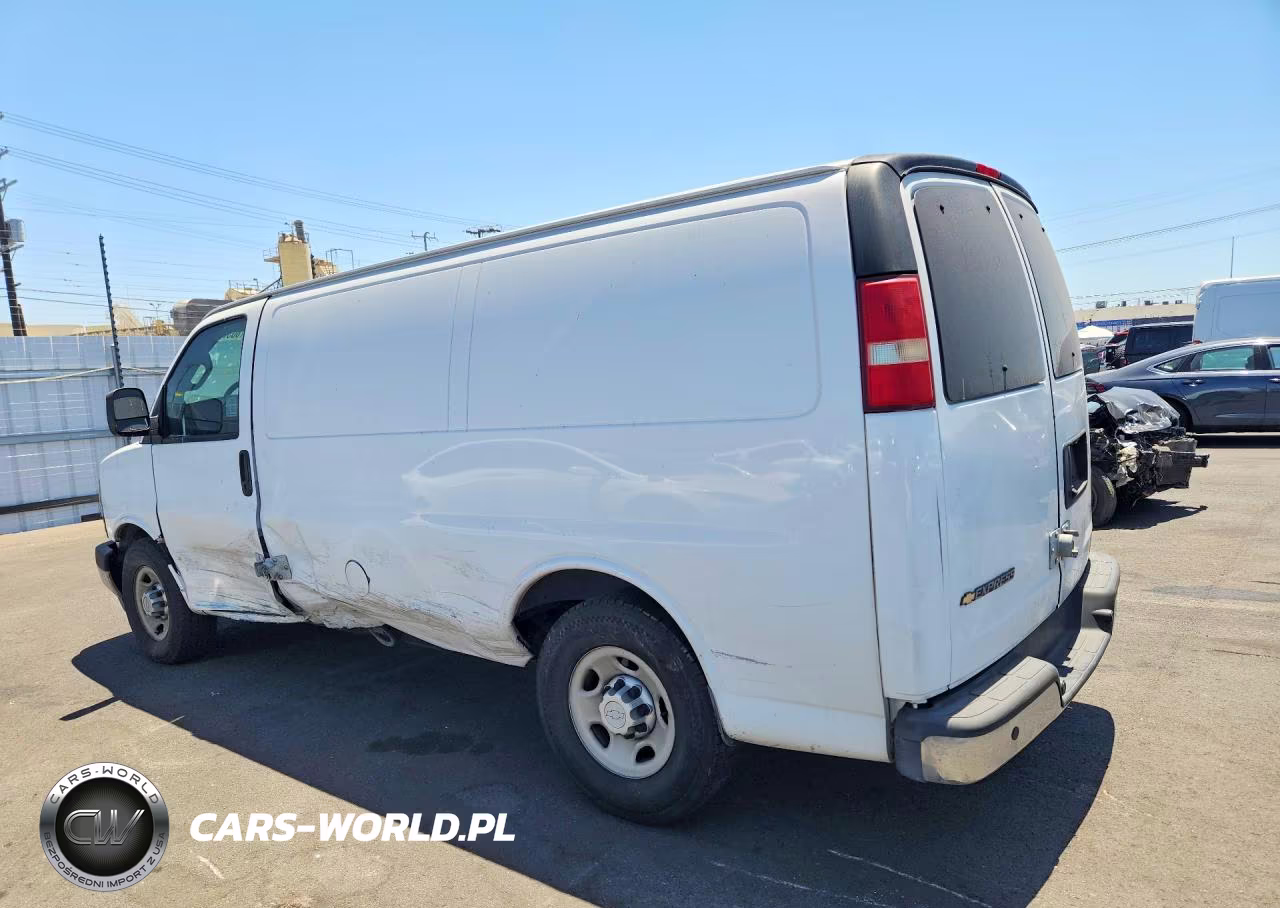 2017 Chevrolet Express G2500 VIN:1GCWGAFF8H1115863 - 2