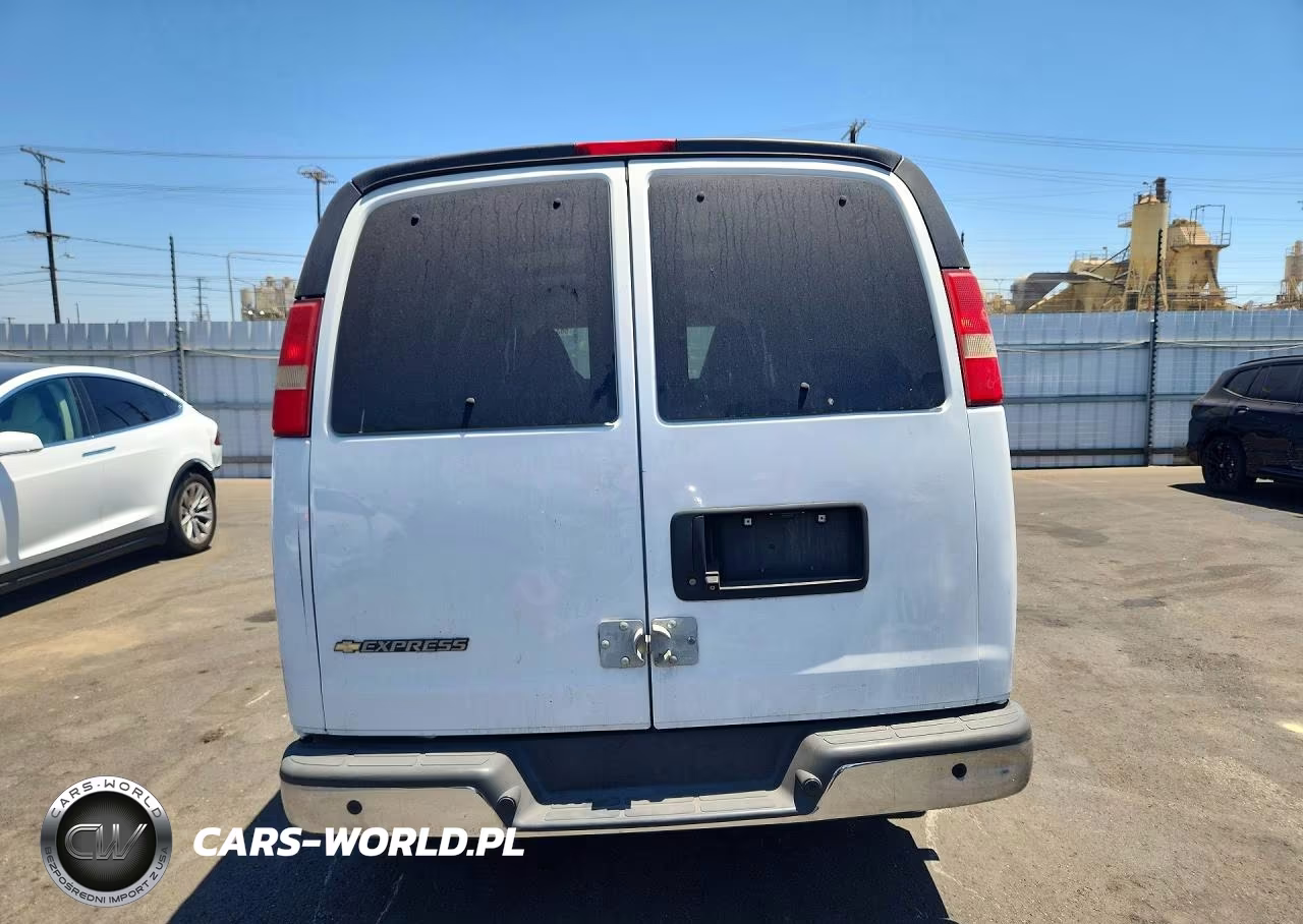 2017 Chevrolet Express G2500 VIN:1GCWGAFF8H1115863 - 6