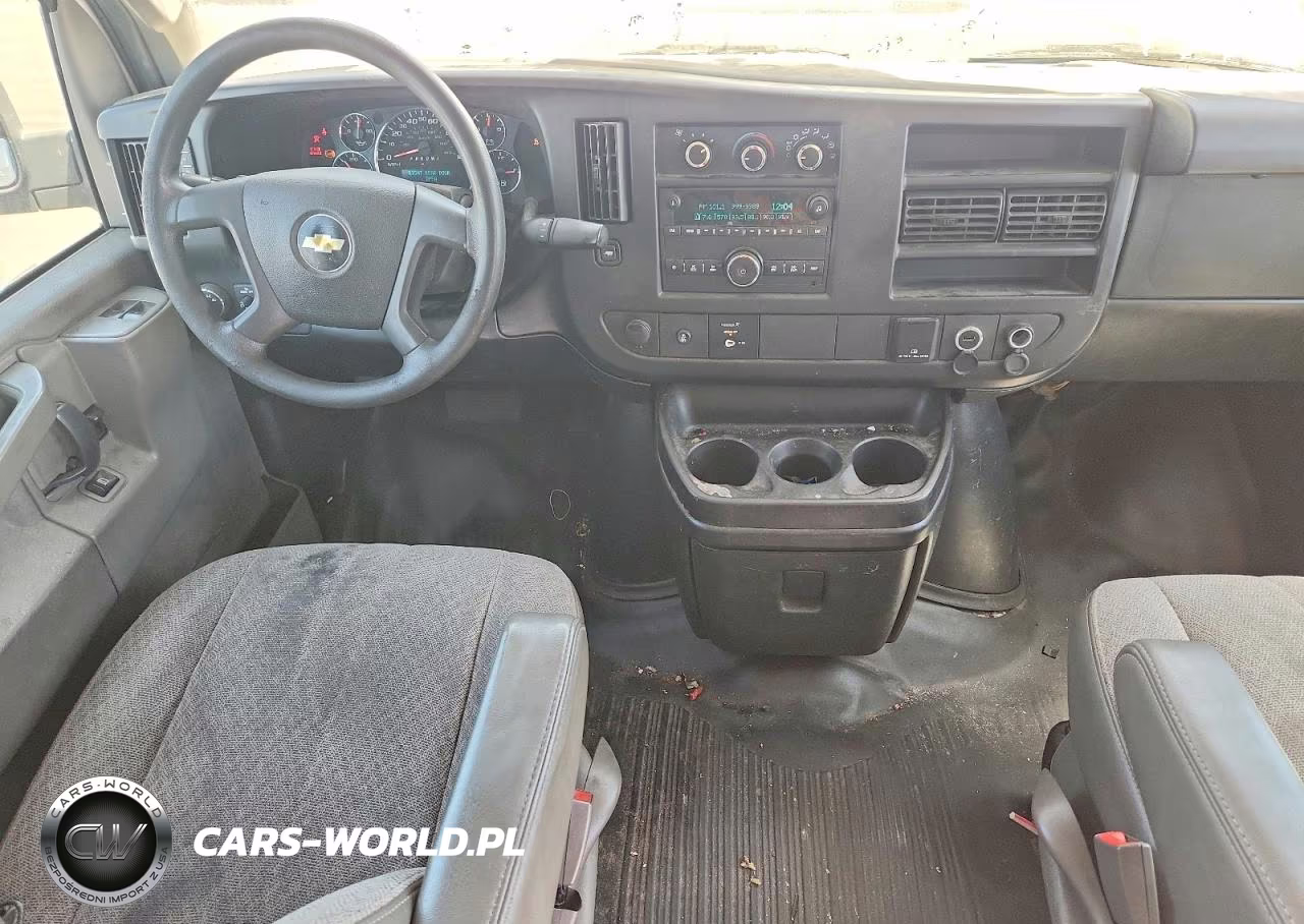 2017 Chevrolet Express G2500 VIN:1GCWGAFF8H1115863 - 8