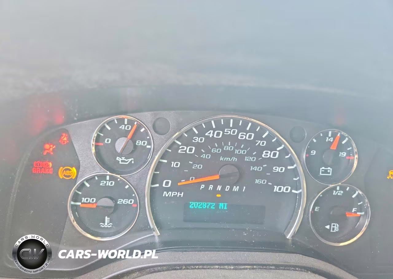 2017 Chevrolet Express G2500 VIN:1GCWGAFF8H1115863 - 9