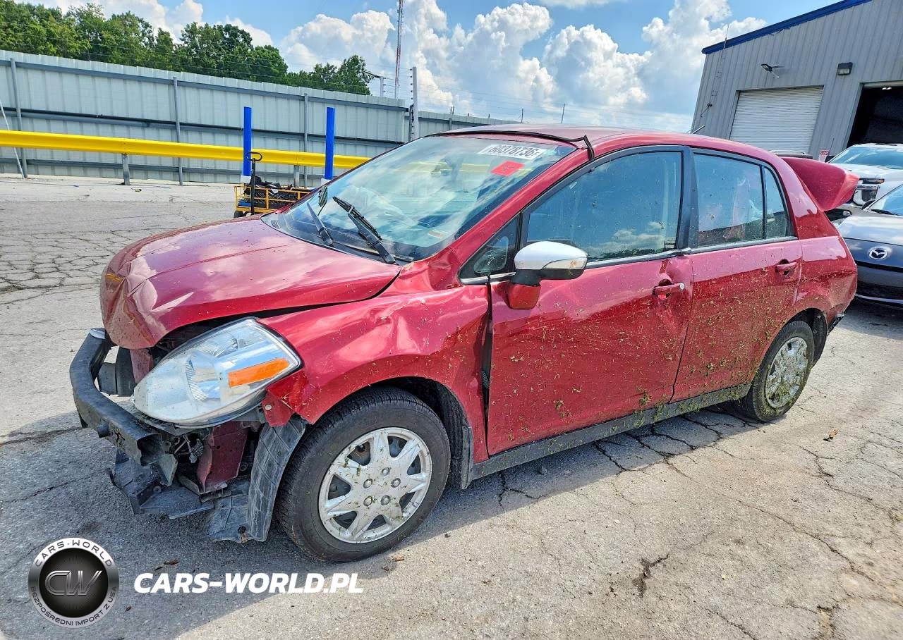 2011 Nissan Versa 1.8 S – zdjęcie 1 z 12