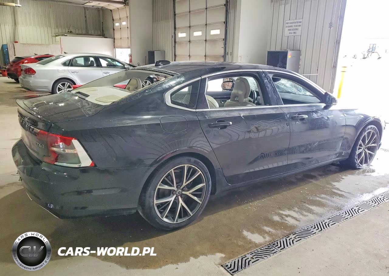 2018 Volvo S90 T6 Momentum VIN:LVY992MK0JP032324 - 3