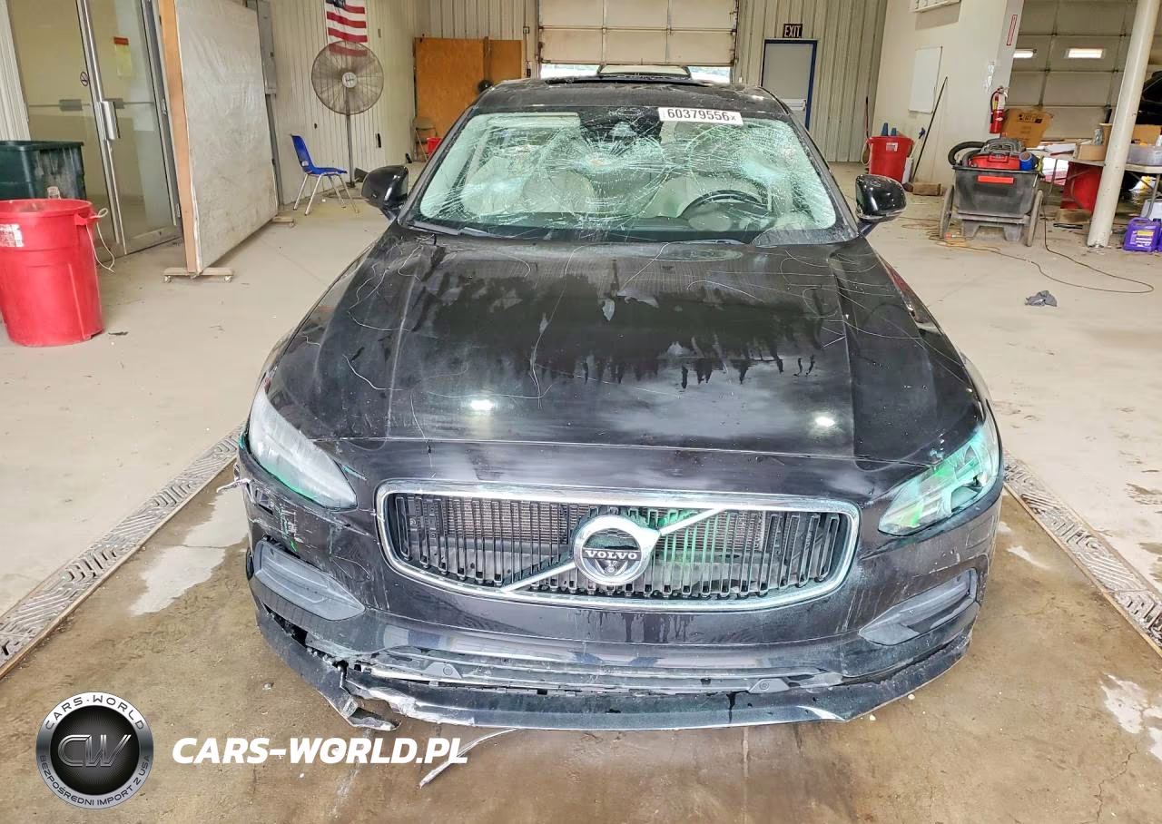 2018 Volvo S90 T6 Momentum VIN:LVY992MK0JP032324 - 5