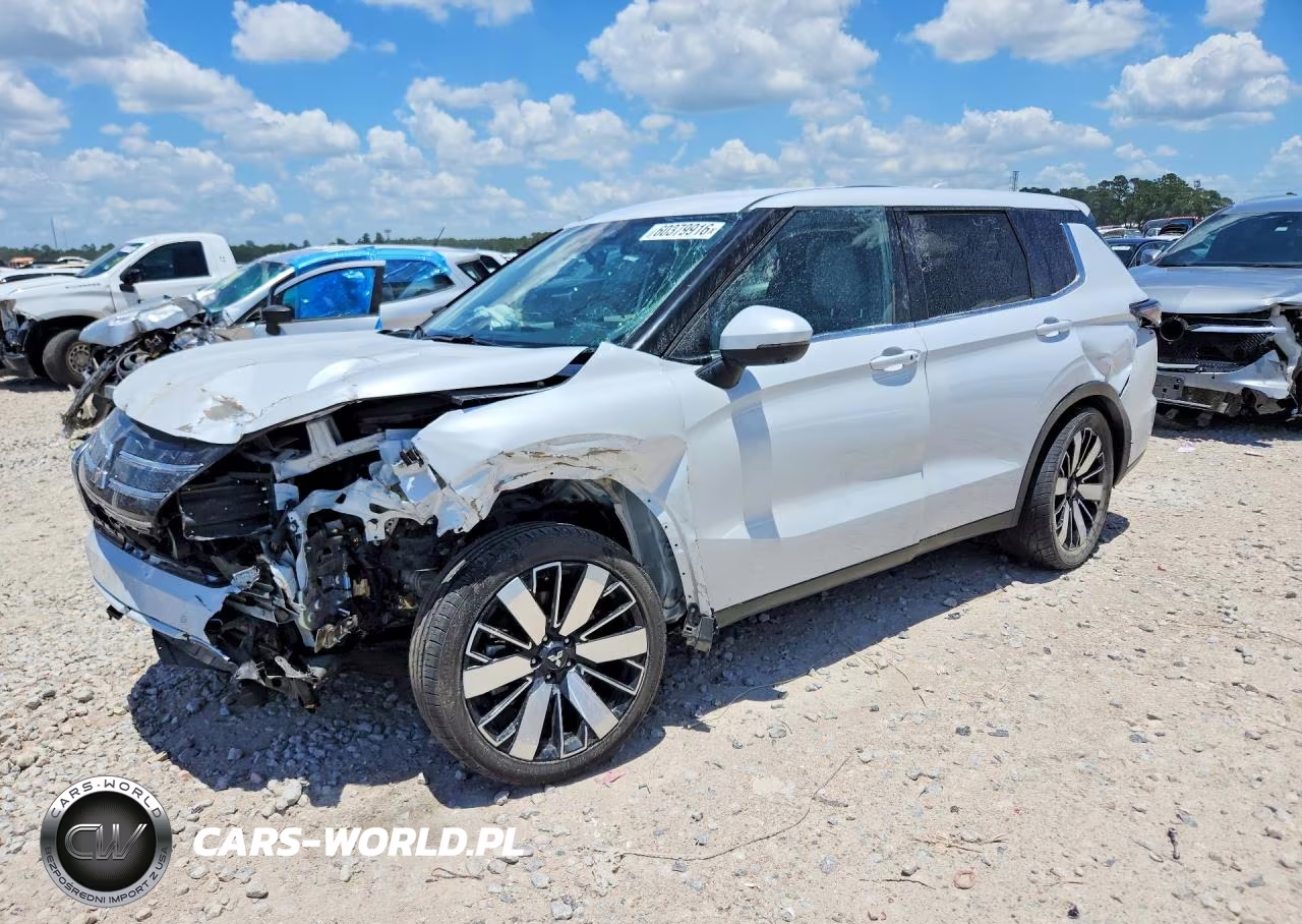 2025 Mitsubishi Outlander Se – zdjęcie 1 z 13