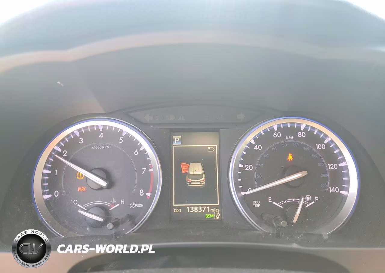 2018 Toyota Highlander Xle VIN:5TDJZRFH9JS838134 - 9