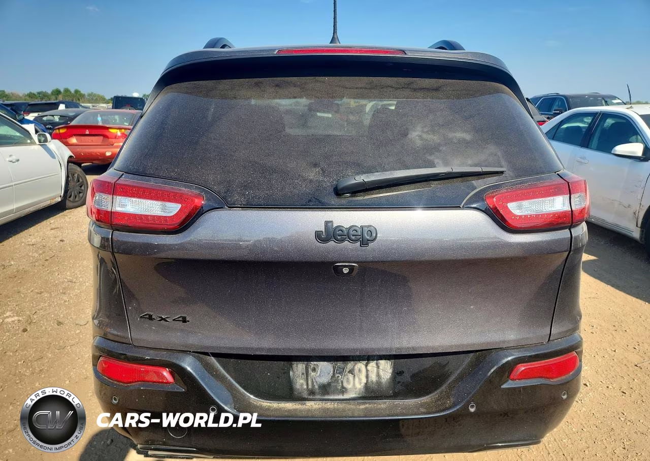 2018 Jeep Cherokee Latitude VIN:1C4PJMCX8JD597713 - 6