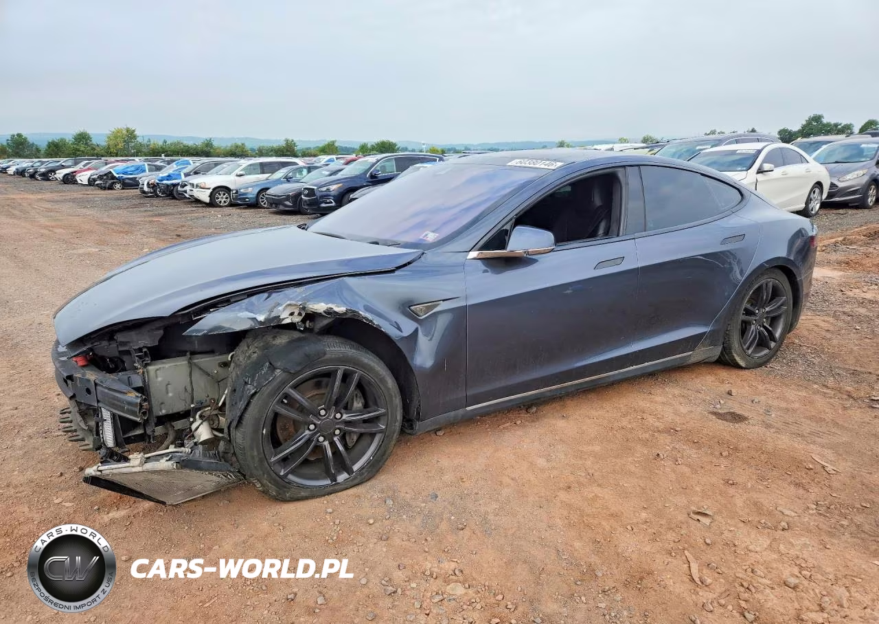 2015 Tesla Model S 85D – zdjęcie 1 z 13