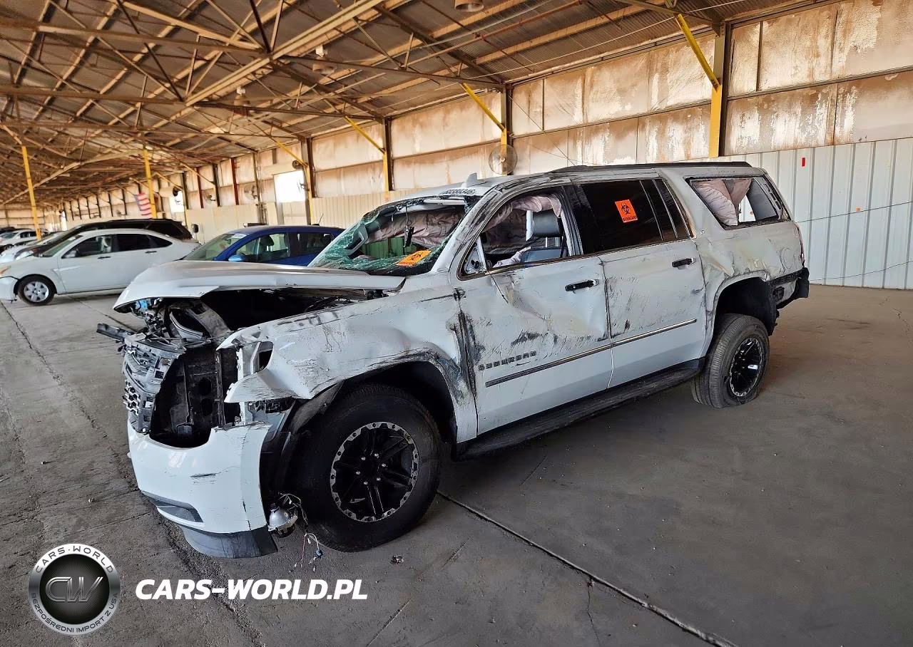 2017 Chevrolet Suburban C1500 Lt – zdjęcie 1 z 13