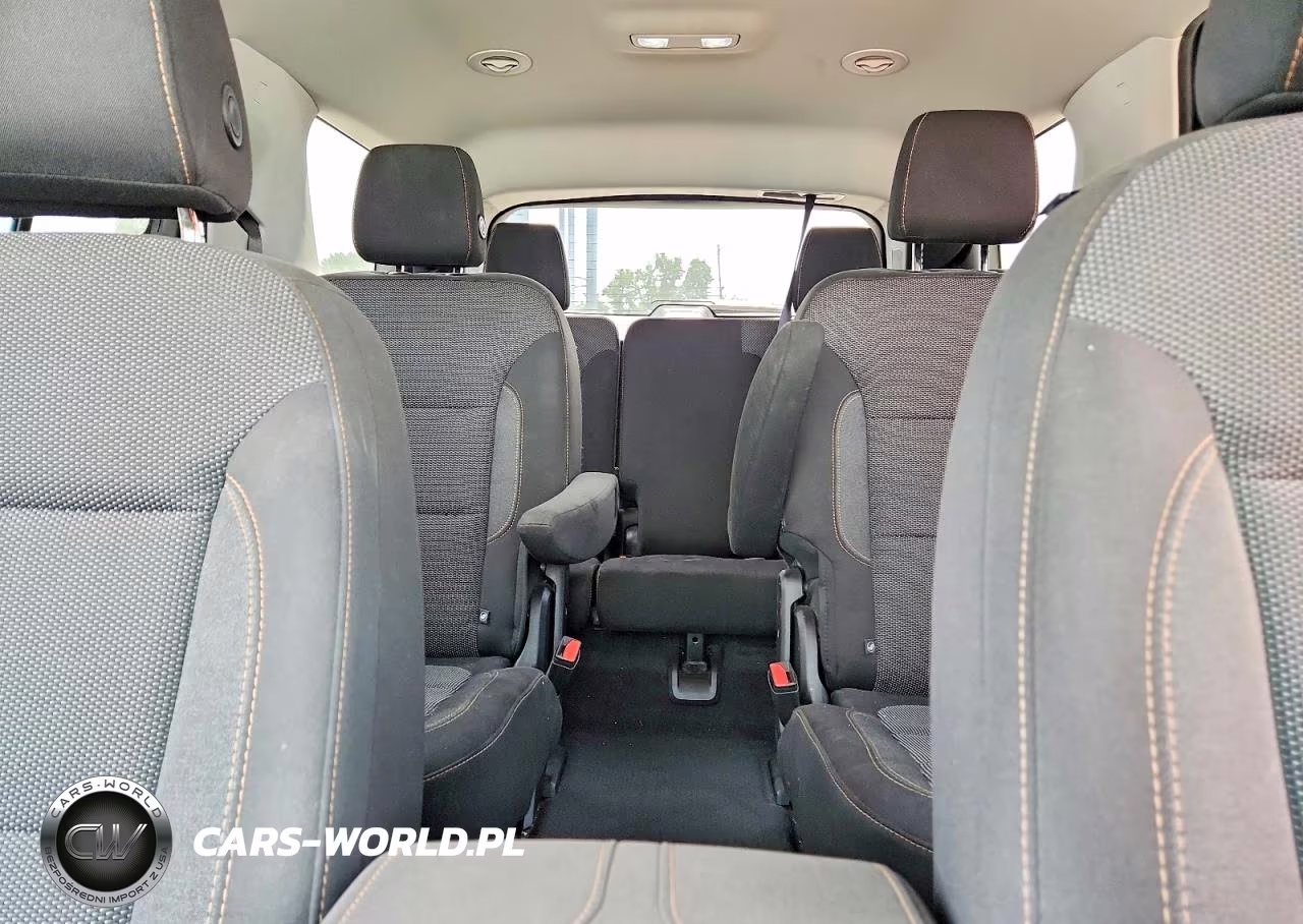 2018 Chevrolet Traverse Lt VIN:1GNERGKW5JJ117100 - 10