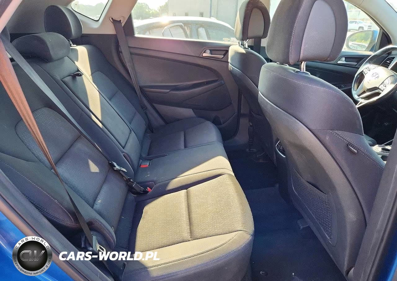 2018 Hyundai Tucson Value VIN:KM8J33A27JU805383 - 10
