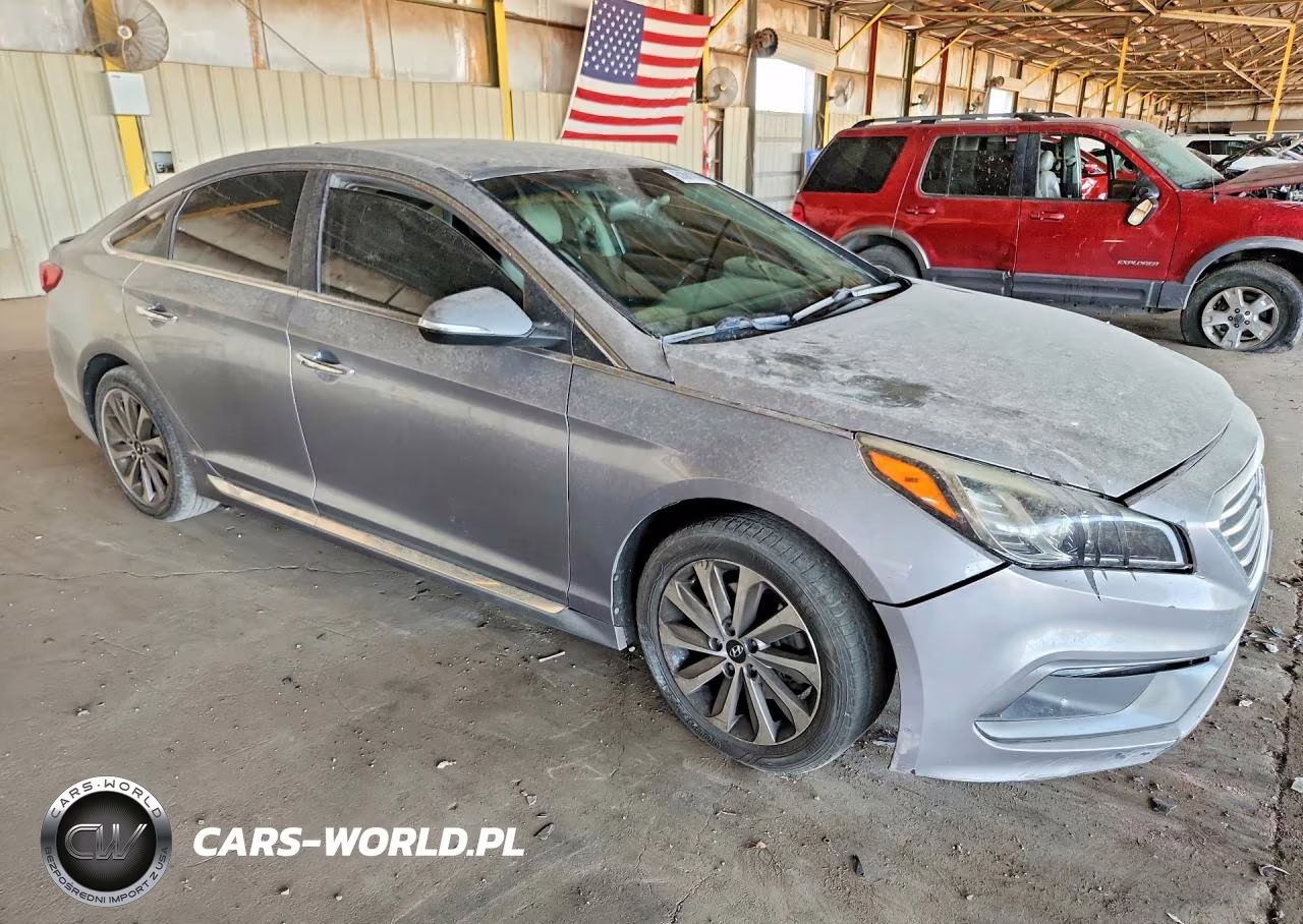 2015 Hyundai Sonata Sport VIN:5NPE34AF5FH081208 - 4