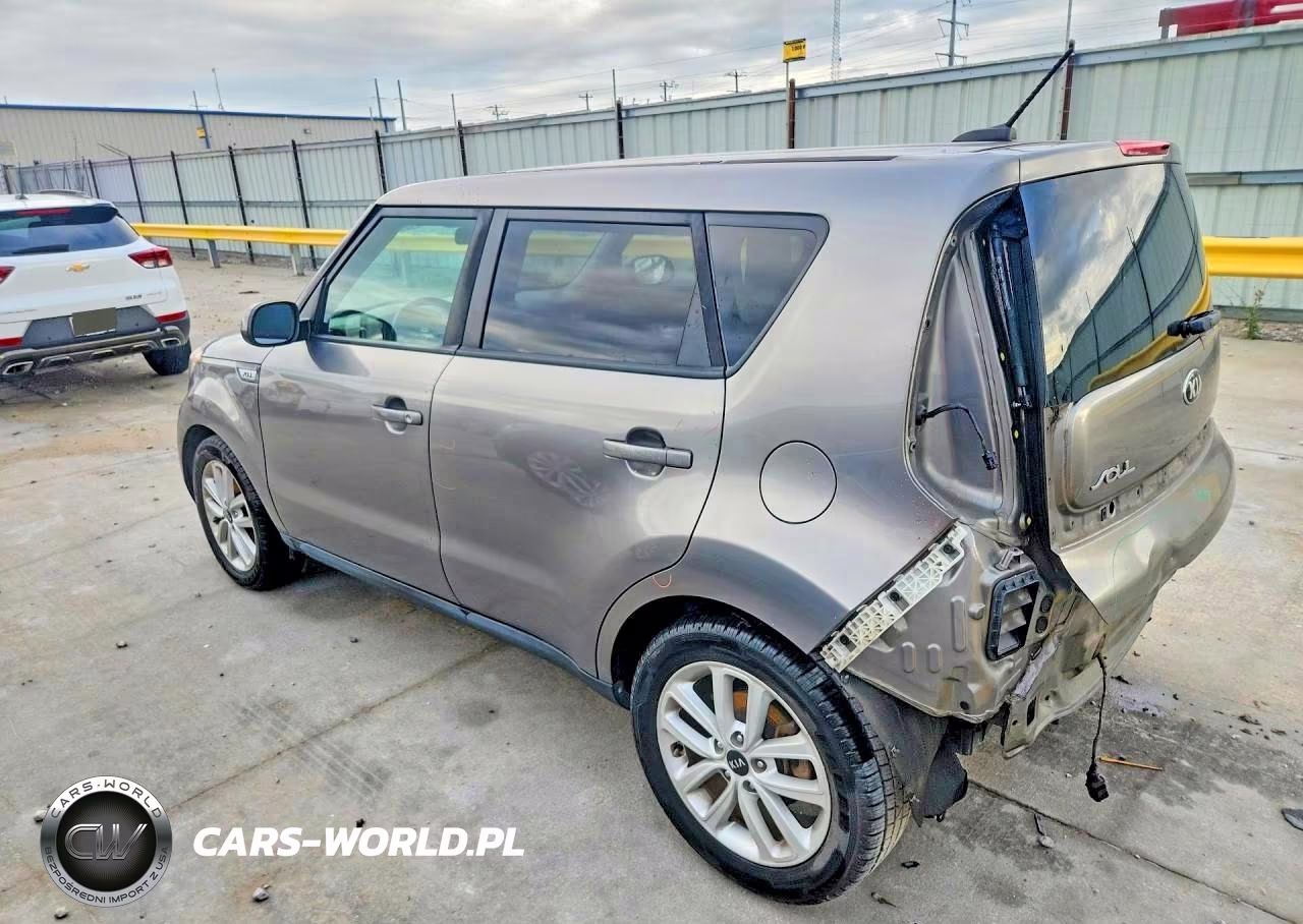 2018 Kia Soul + VIN:KNDJP3A51J7592447 - 3