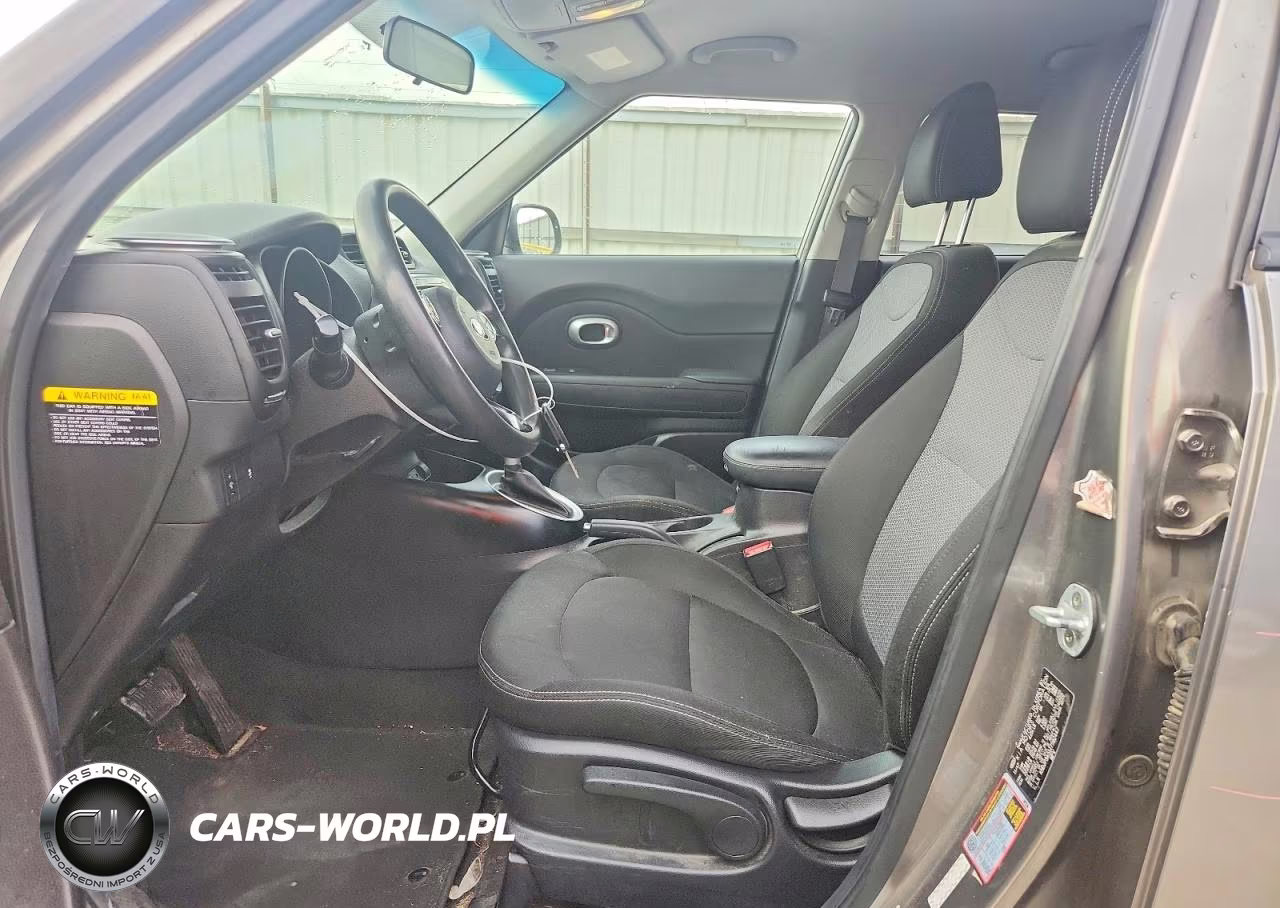 2018 Kia Soul + VIN:KNDJP3A51J7592447 - 9