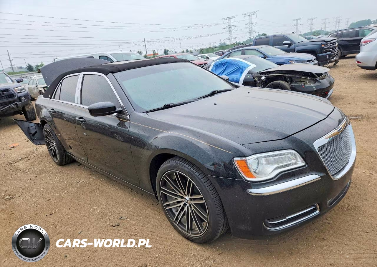2014 Chrysler 300 VIN:2C3CCAAG8EH138494 - 4