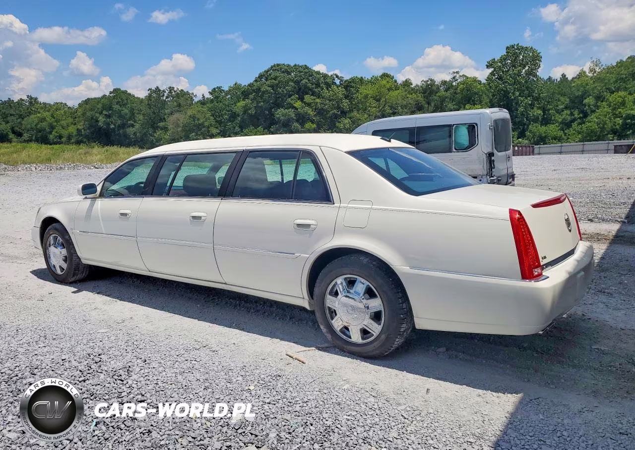 2006 Cadillac Professional Chassis VIN:1GEEH96Y66U550277 - 2