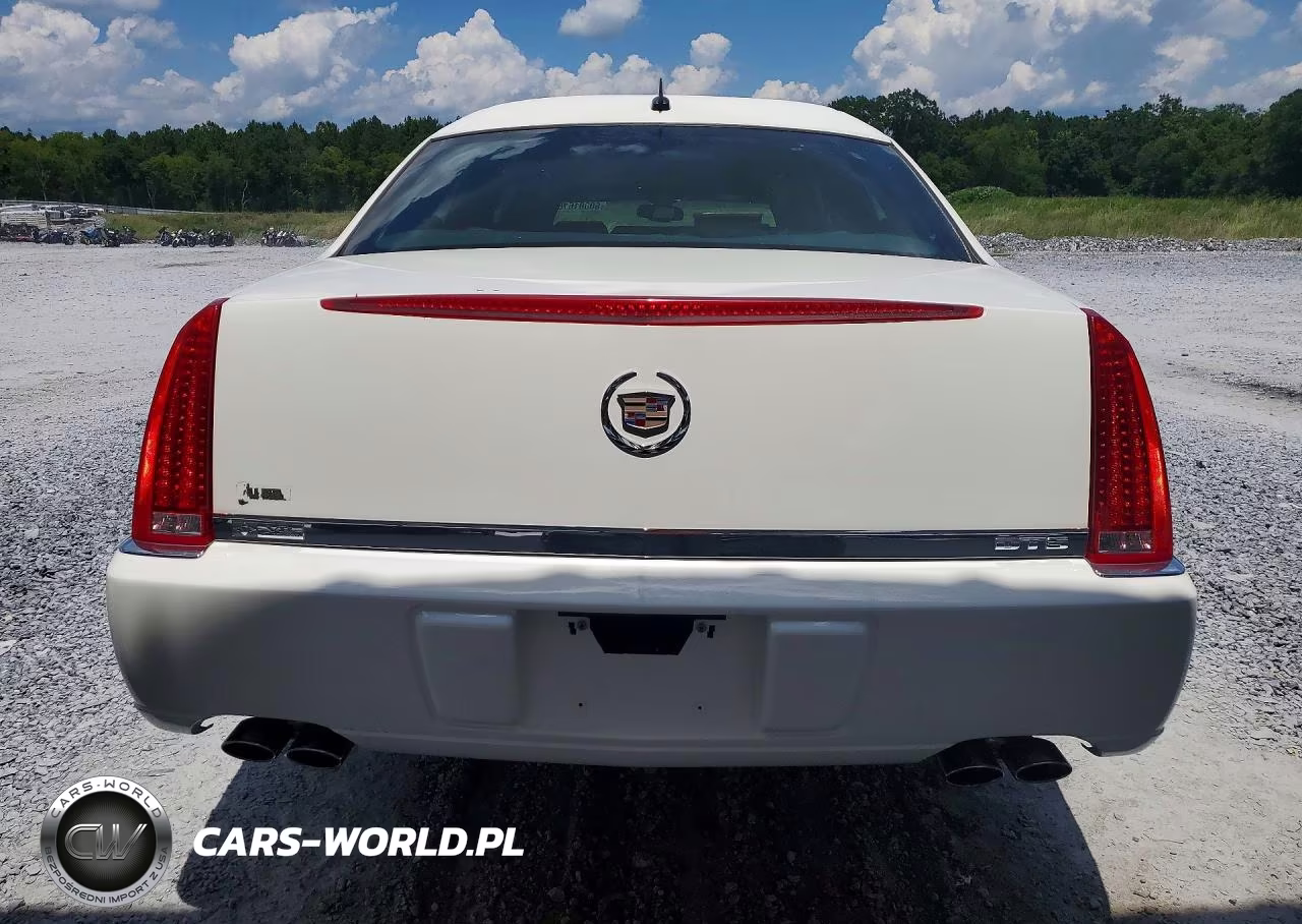 2006 Cadillac Professional Chassis VIN:1GEEH96Y66U550277 - 6