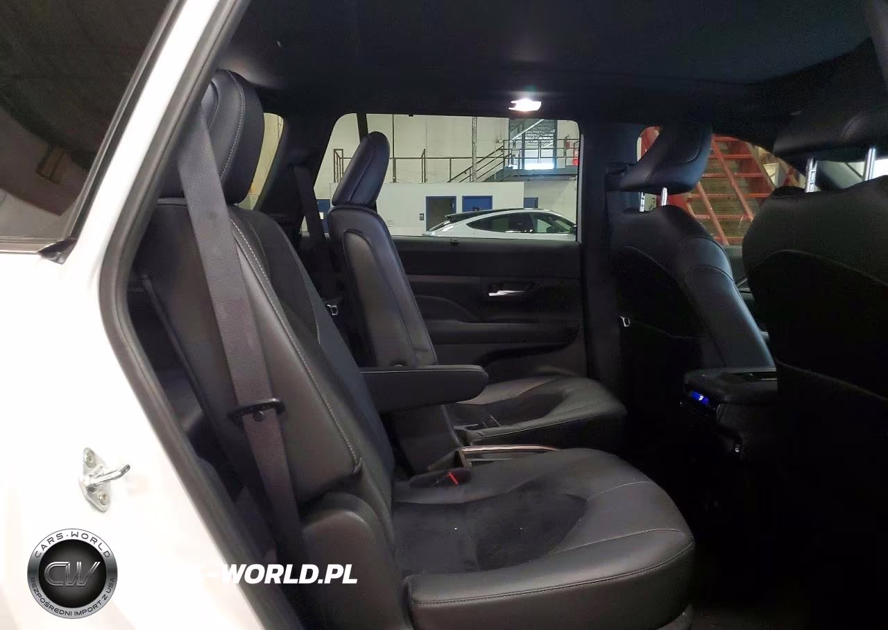 2024 Toyota Grand Highlander Hybrid Max Platinum VIN:5TDADAB5XRS003019 - 11