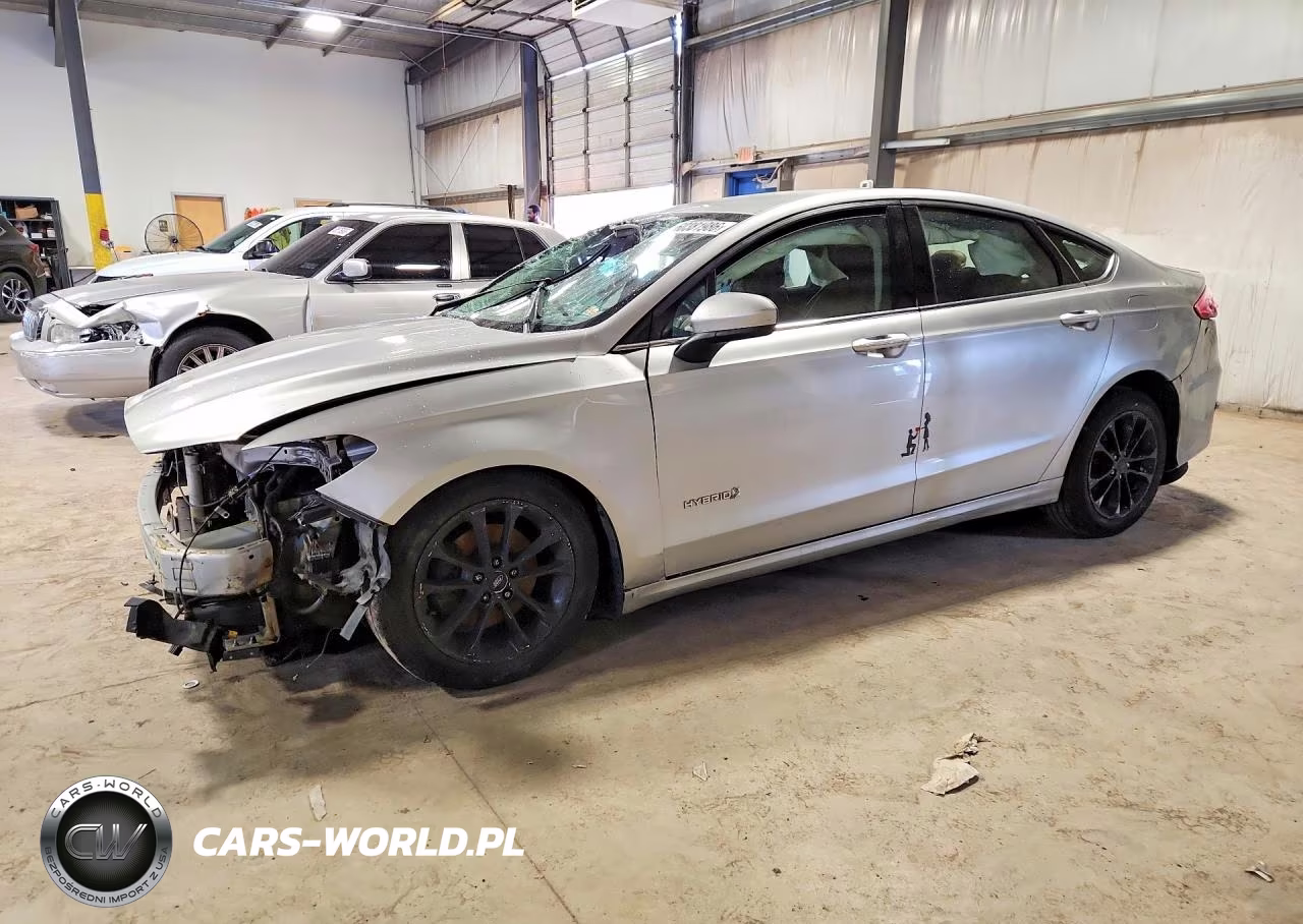 2019 Ford Fusion Se VIN:3FA6P0LU7KR204520 - 1