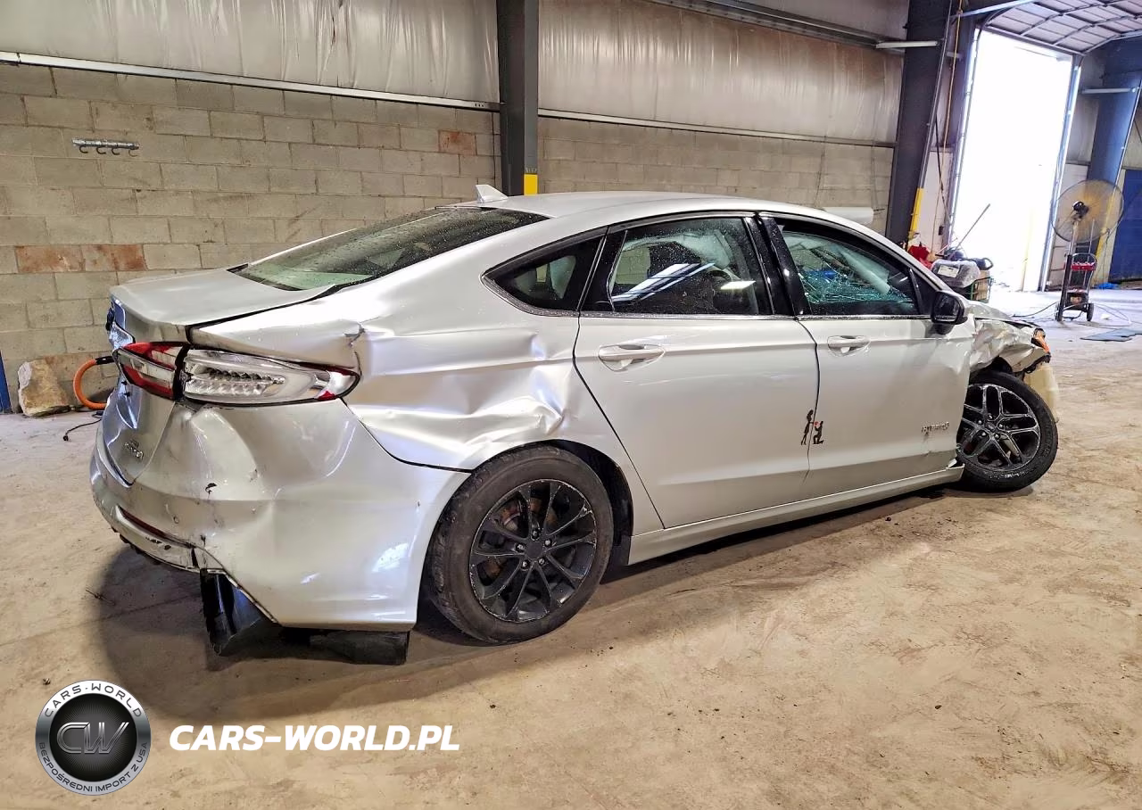 2019 Ford Fusion Se VIN:3FA6P0LU7KR204520 - 3