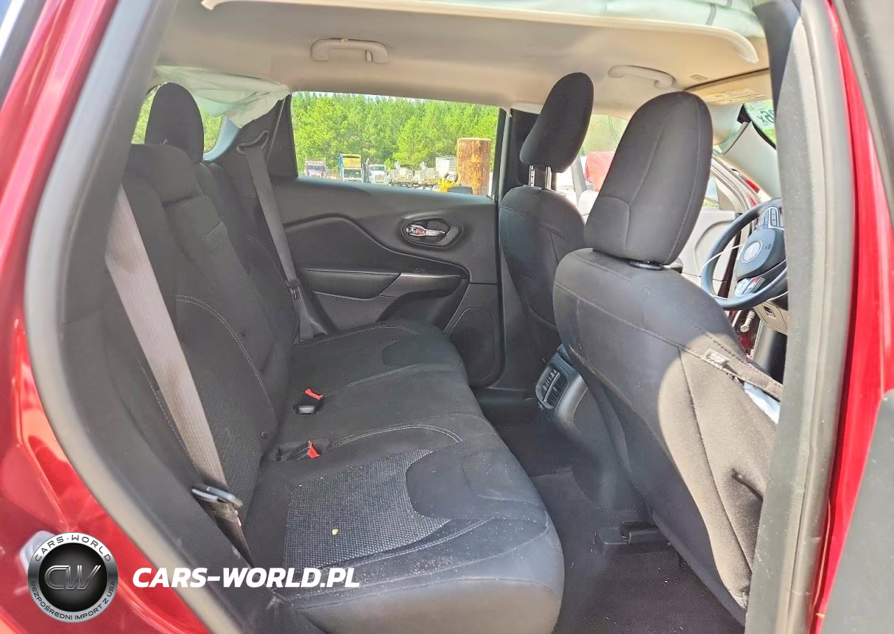 2019 Jeep Cherokee Latitude VIN:1C4PJLCX3KD263181 - 10