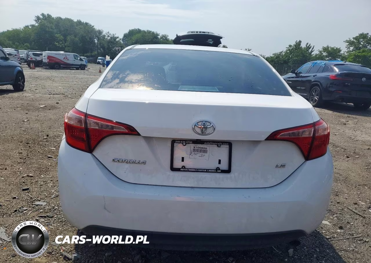 2019 Toyota Corolla Le VIN:2T1BURHE7KC204112 - 6