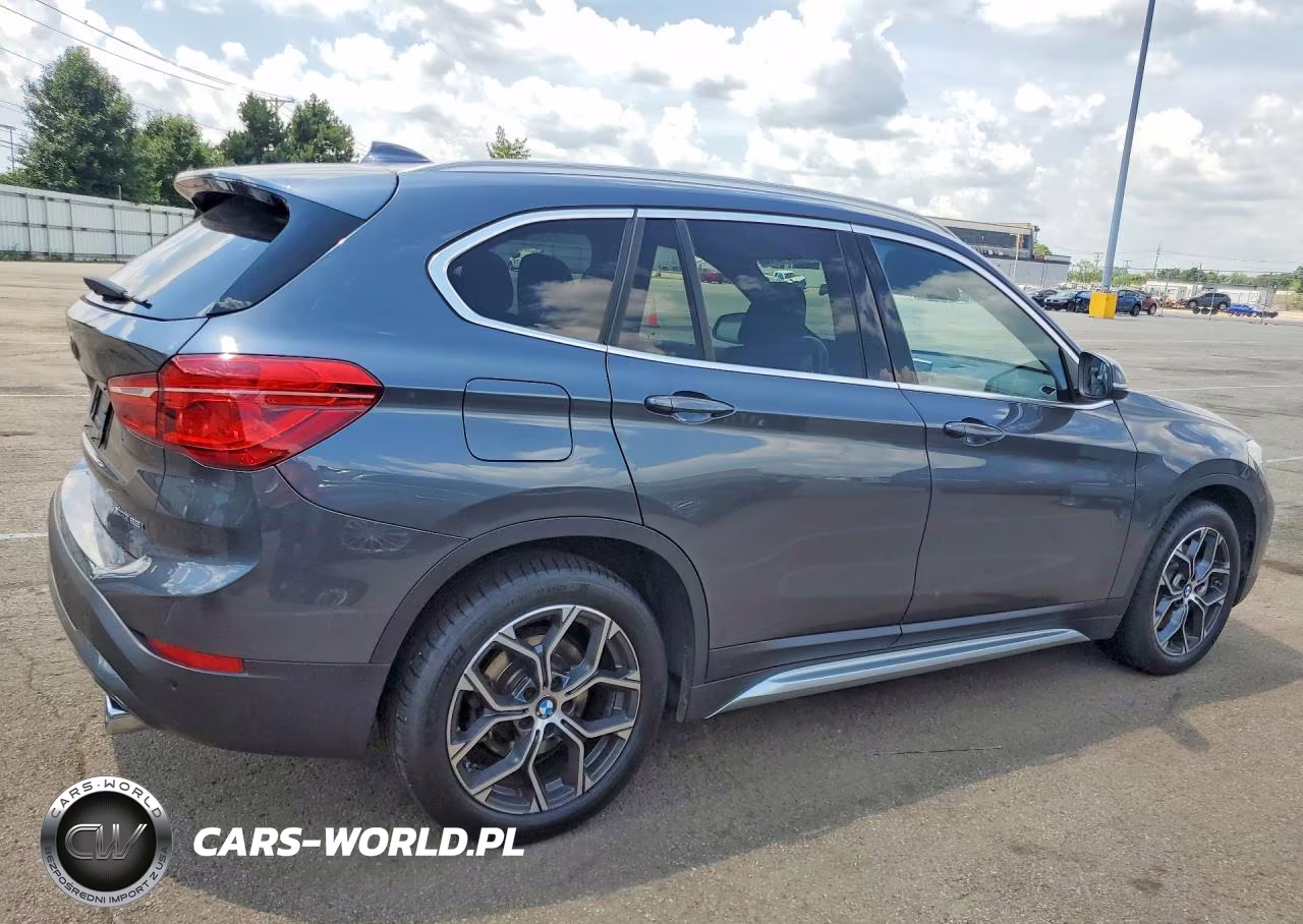 2021 BMW X1 xDrive28I VIN:WBXJG9C08M5T28696 - 3