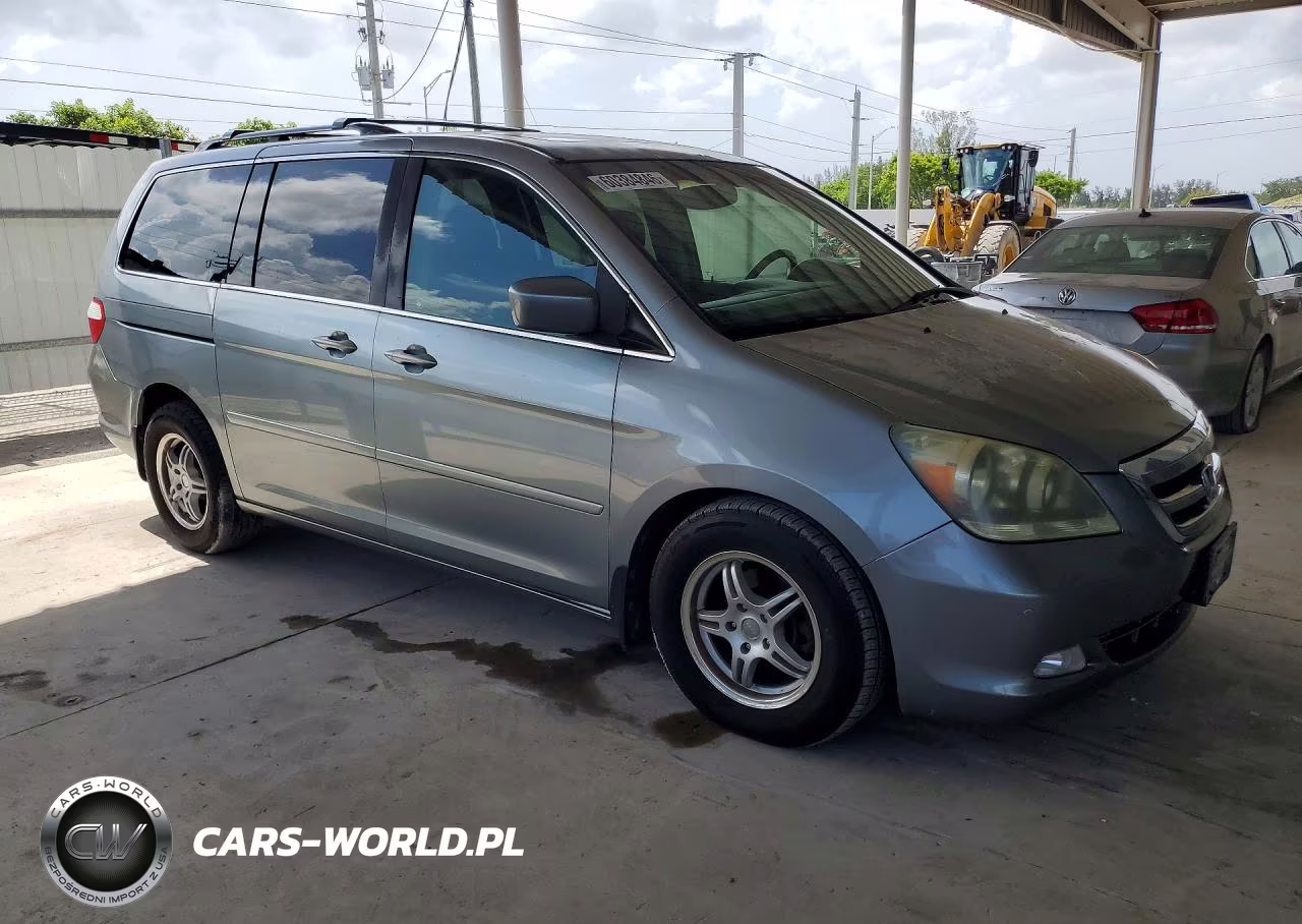 2007 Honda Odyssey Touring VIN:5FNRL38867B089255 - 4