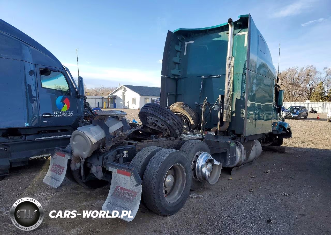 2022 Peterbilt 579 Semi Truck VIN:1XPBD49X2ND779789 - 4