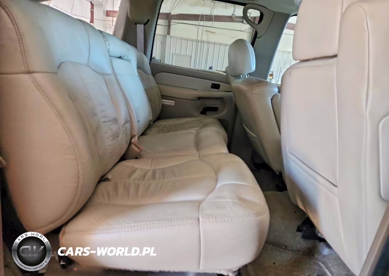 2002 Chevrolet Suburban K2500 VIN:3GNGK26U92G242273 - 11