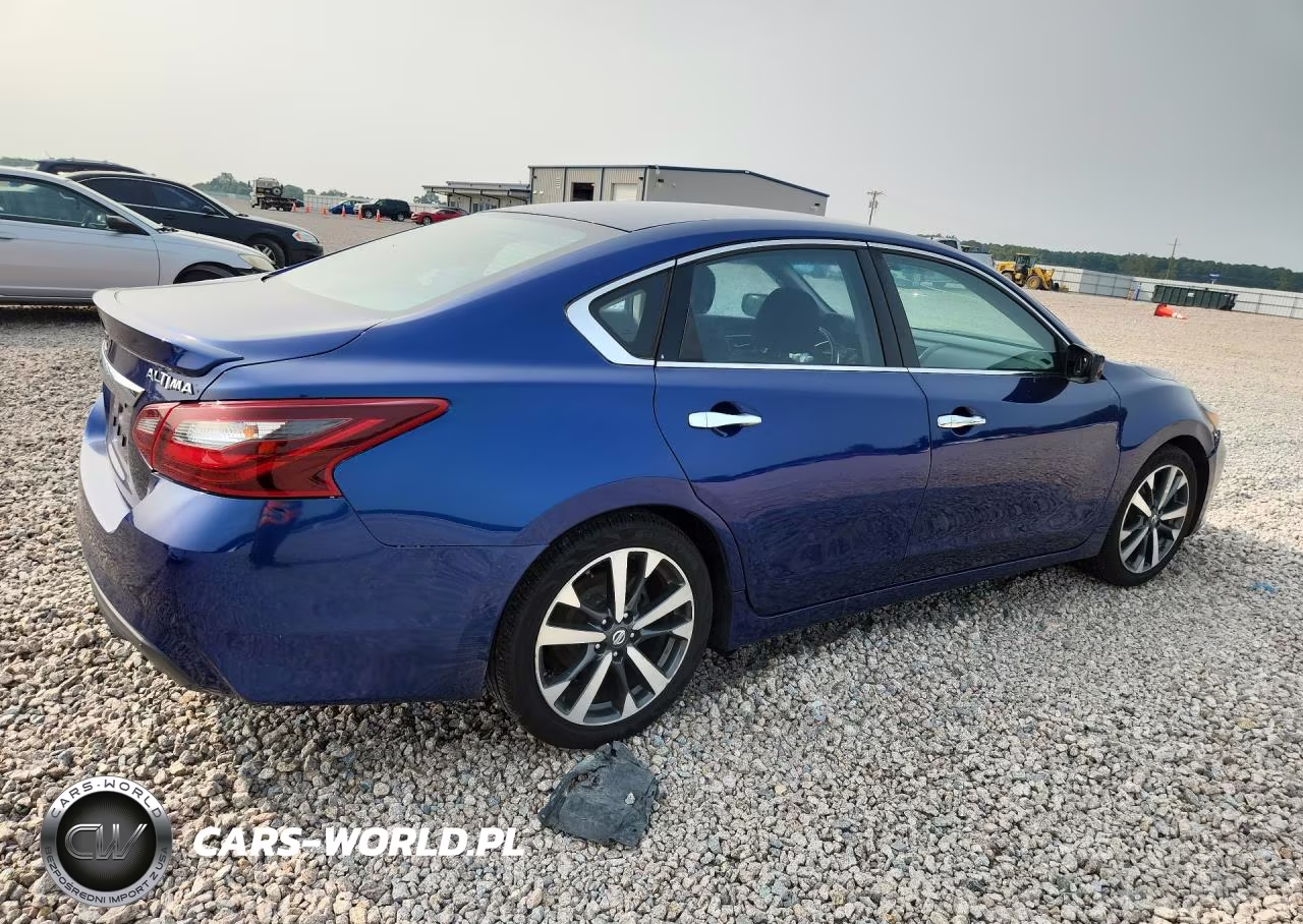 2017 Nissan Altima 2.5 Sr VIN:1N4AL3AP4HC157846 - 3