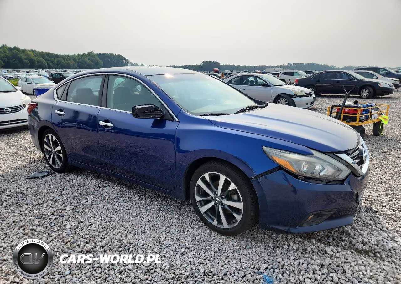 2017 Nissan Altima 2.5 Sr VIN:1N4AL3AP4HC157846 - 4