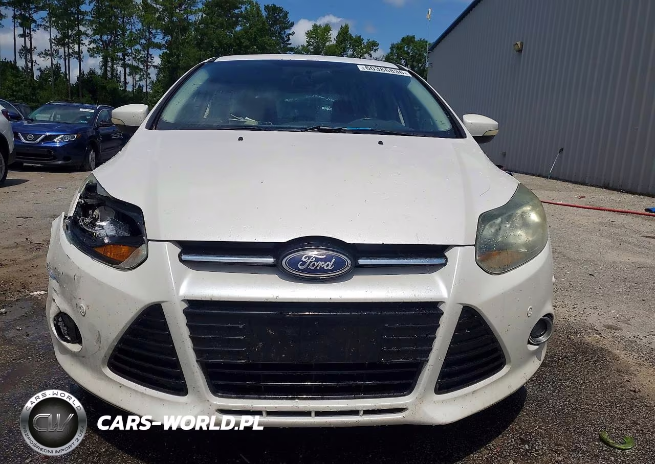 2013 Ford Focus Titanium VIN:1FADP3N23DL141969 - 5
